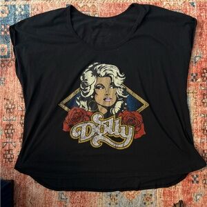 Dolly Graphic Black Women's Tee